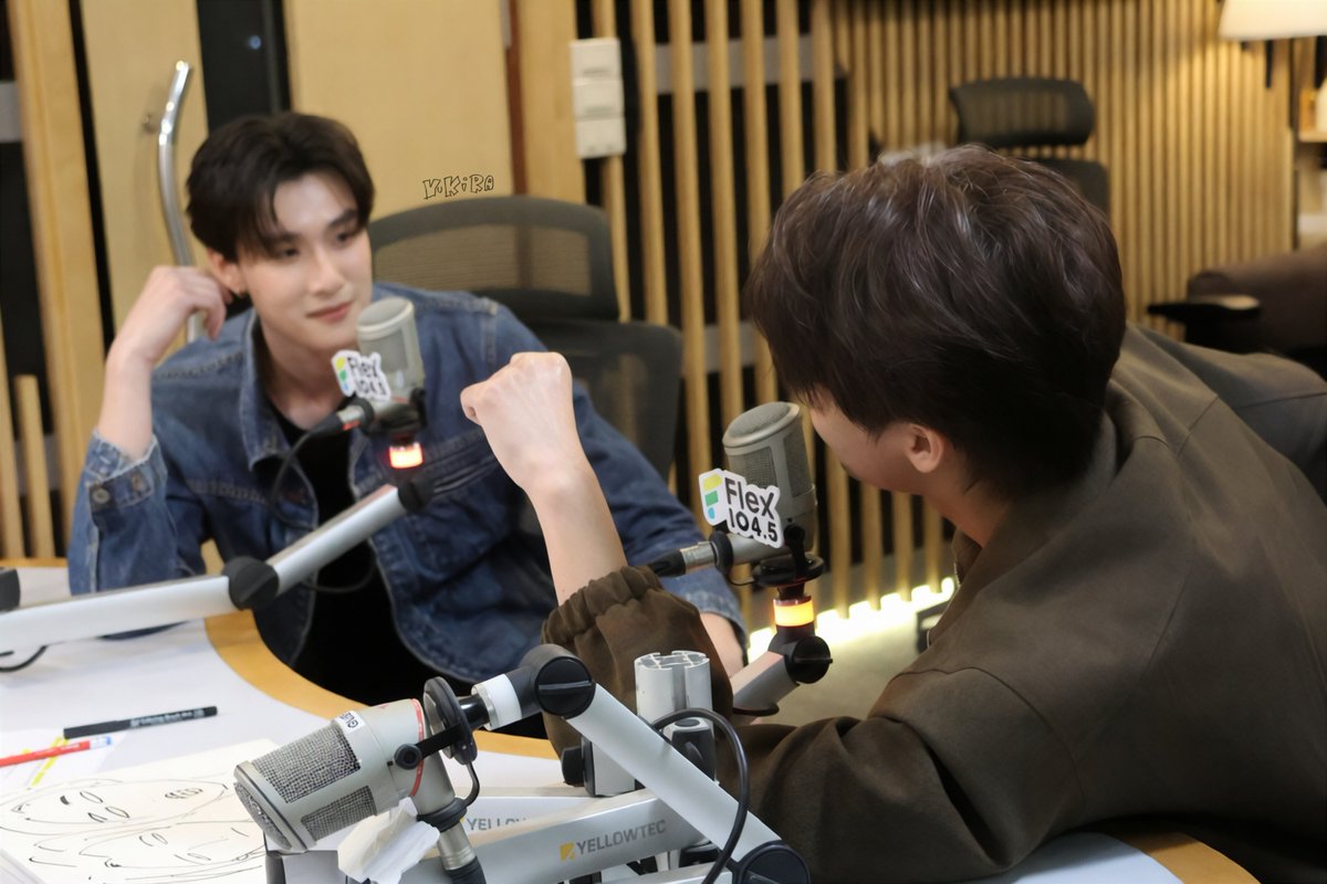 just_yukira's tweet photo. The way Tee looks at Dew 🫠

MR. Kill SERIES PRESS TOUR D2

#Flex1045xMrKillSeries
#MrKillSeries https://t.co/lvs10Ytmo6