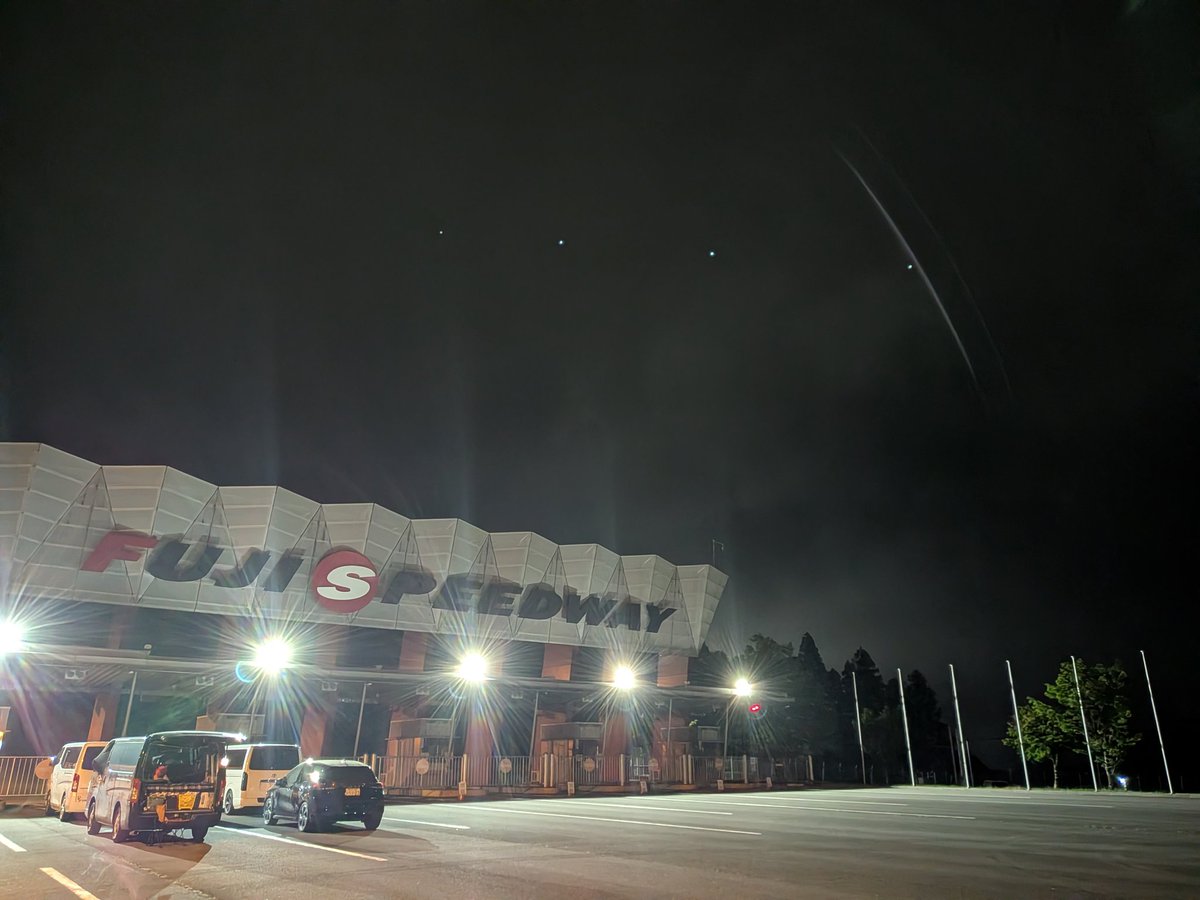 nissupkuro5523's tweet photo. 明日はGT World Challenge Asia in FSW
三宅選手がんばれ〜

おやすみなさいませ～ https://t.co/5bN4OpZPJL
