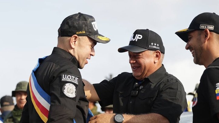 dataconfirmada's tweet photo. ATENCIÓN 🚨 No enviar nada a Bambú Beach propiedad de José Miguel Domínguez Ramírez alias "Miguelito" 

📌 Asesinato de Bassil Da Costa
📌 Lider de Colectivo "Continente"
📌 Ataque terrorista a FEDECAMARAS
📌 672 ajusticiamiento extrajudiciales
📌 Tortura y Extorsión 
📌 Lavado https://t.co/oJGksgNqj7