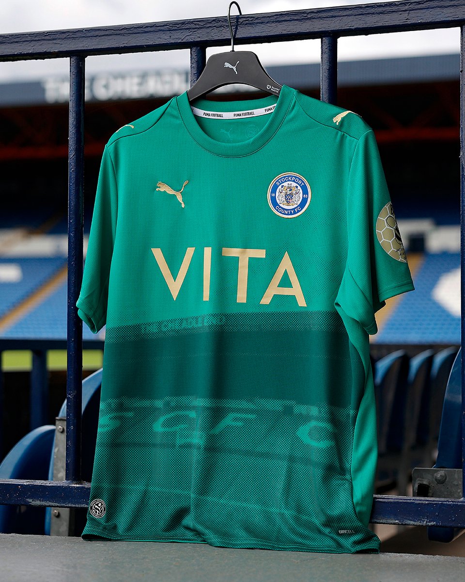 StockportCounty's tweet photo. More than a goalkeeper shirt. 🧤
 
A shirt co-designed by @hinchliffeben1 to celebrate an unforgettable County career.

Available online and in the County Store tomorrow at 10am, with Ben at Edgeley Park from 3pm-5pm today to meet supporters, sign shirts and pose for photos.