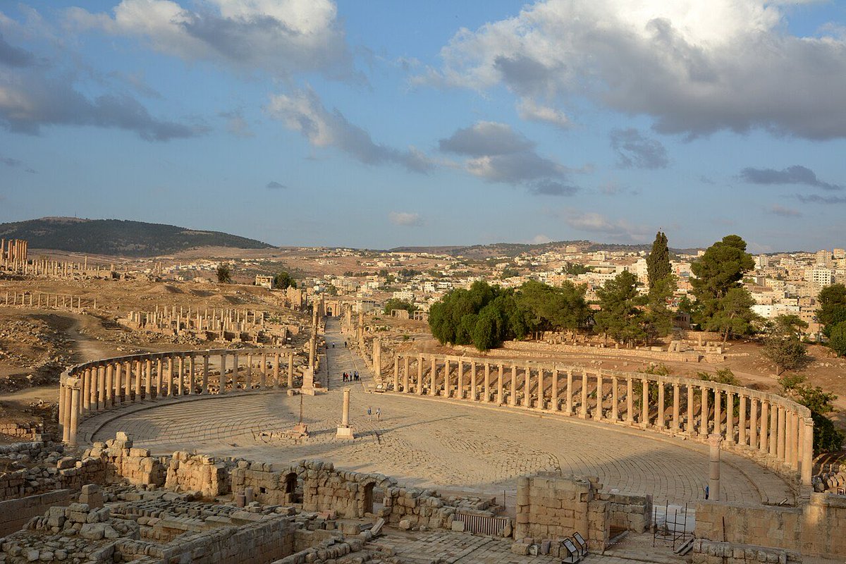 CharmOfCulture's tweet photo. The Pompeii of the Middle East 🇯🇴

Jerash in Jordan is home to one of the best preserved Greco-Roman cities.

The city was founded around 6000 BC and flourished during the Greek, Hellenistic, Roman, and Byzantine periods, when it was known as Gerasa. https://t.co/o8y3b4Lh2R