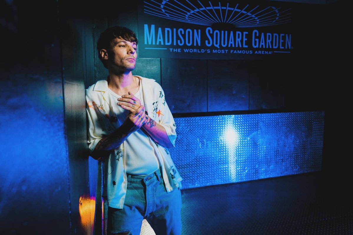 OT5Dailys's tweet photo. Louis Tomlinson at Madison Square Garden for #HDWGHNweYork!

via thegarden https://t.co/ByDpCYa9Aa