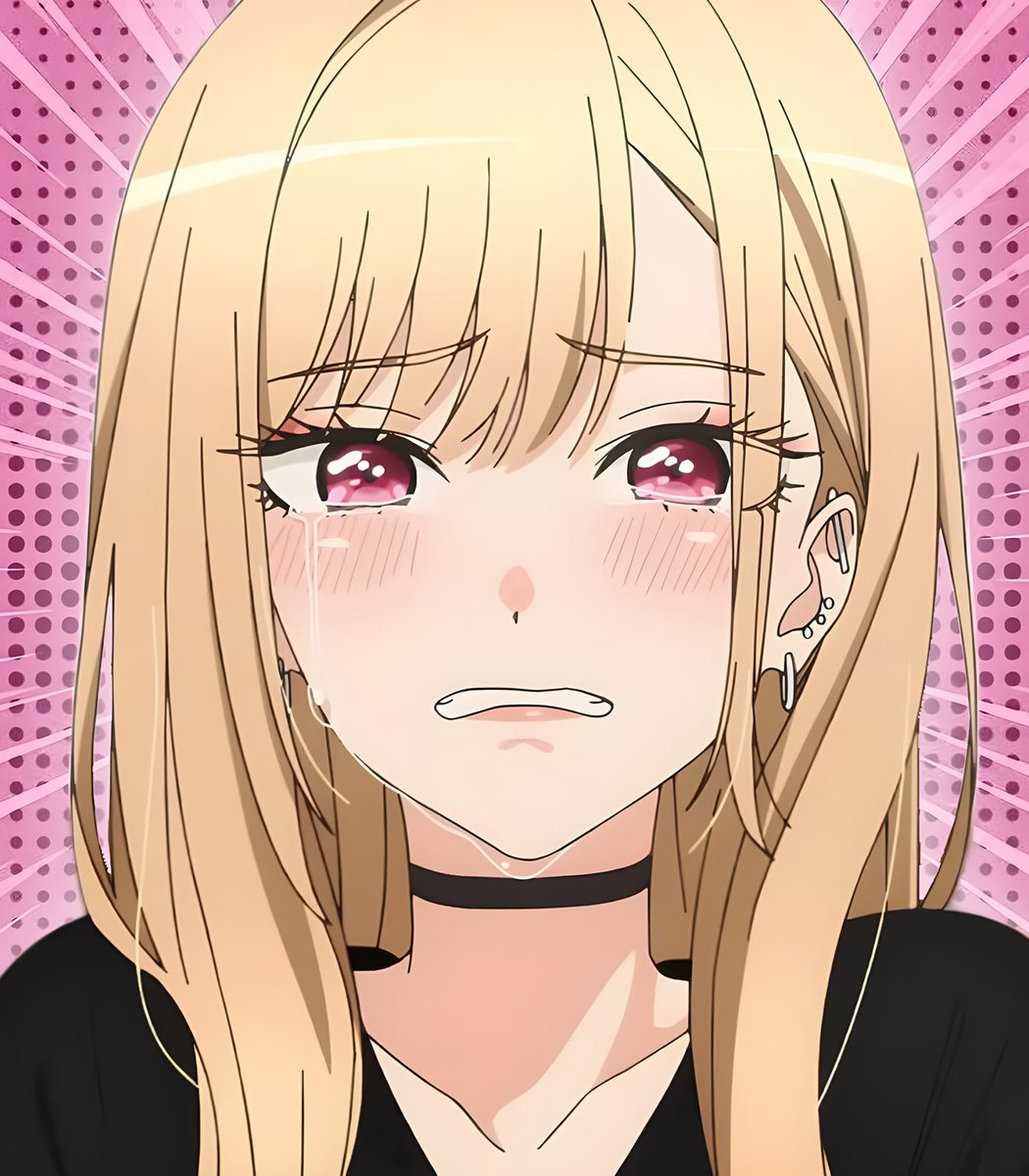 animetrends's tweet photo. NUEVA ZELANDA CENSURA MY DRESS-UP DARLING

La popular comedia romántica recibió la clasificación de contenido más estricta y limitante en Nueva Zelanda, desatando la incredulidad de miles de fanáticos.

Las autoridades determinaron que el anime "My Dress-Up Darling" debe ser restringido exclusivamente para mayores de 18 años, debido a sus temas de cosplay y escenas sugerentes.

Esta drástica medida legal iguala a una historia escolar sobre pasatiempos y costura con producciones de violencia extrema o contenido para adultos.

Occidente no entiende el anime.