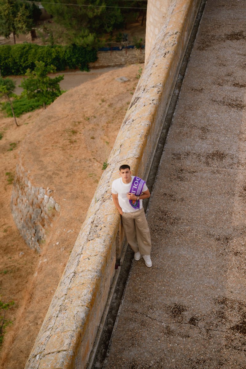 realvalladolid's tweet photo. ⚔️ Defendiendo su fortaleza desde el primer día. https://t.co/LMIdBhh4n6
