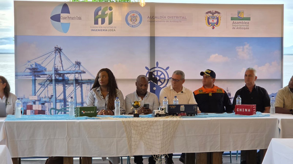 Dimarcolombia's tweet photo. ⚓️La Capitanía de Puerto de Urabá y del Darién participó en la socialización de la Ordenanza 067 de 2026, para impulsar la articulación y el crecimiento del sector logístico y portuario en la región. https://t.co/mwyoiqSTgZ