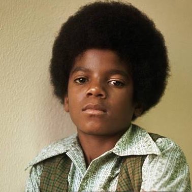 mandibula do michael jackson tweet media