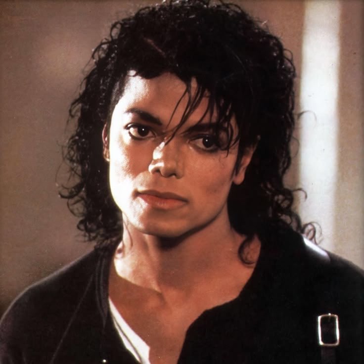 mandibula do michael jackson tweet media