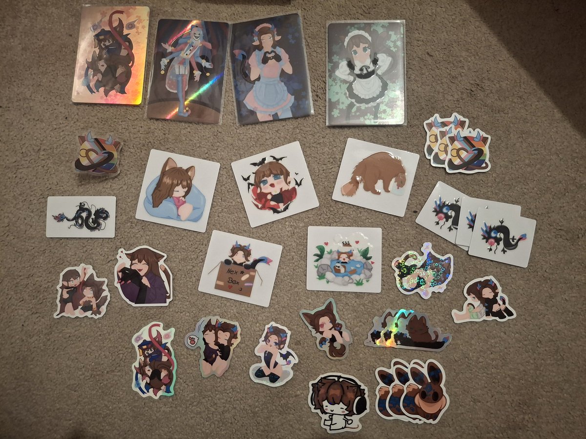 rayneoin's tweet photo. Thank you so much @lacravis for the mail!
The stickers are so cute and of course the painting is my favourite wwwww
#artㅤㅤㅤㅤ #taoh #theaceofhearts #yuukase #chiyokop #chiyoko #gamedeveloper #artist #visualnovel https://t.co/TXkMF1EU6T