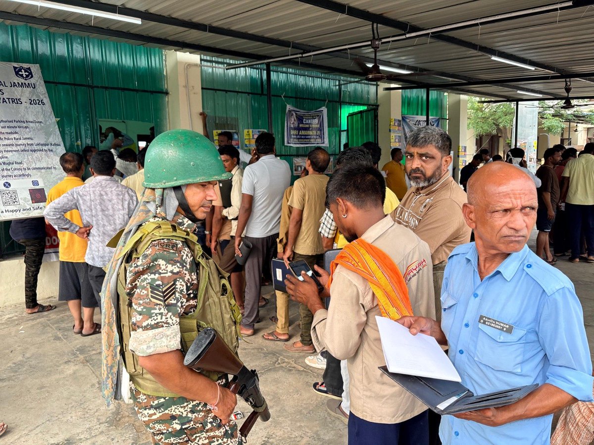 crpfindia's tweet photo. #CRPF, alongwith JKP, other CAPFs and Army, is fully committed to a safe and smooth #AmarnathYatra2026. Beyond sanitizing the routes and surrounding areas, our teams are actively providing critical medical aid and logistics support. It is our utmost responsibility to ensure a secure environment for every pilgrim on their journey to the holy cave for darshan. 

#NationFirst
#Vandematram150 
#MissionNaxalMuktBharat2026
@gpsinghips
@crpf_j
@crpf_srinagar
@KOSCRPF
@jammusector