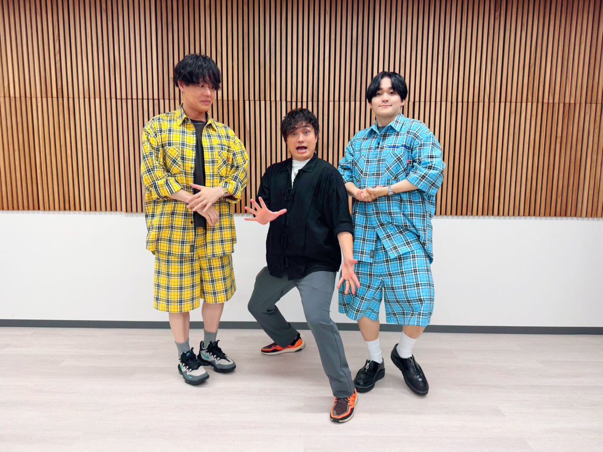 nozuyama1224's tweet photo. #ヒプラブ ！
もう楽しすぎて、早すぎて😂
そして！！
いよいよですよ皆さん！！！

ラ♡イ♡ブ♡

心してお楽しみにお待ち下さいね😉💕
またお邪魔するで！！！！

#ヒプマイ https://t.co/BVKEZYBrIo
