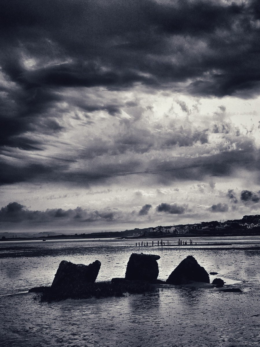 RaySmith_Works's tweet photo. Hinks' Yard, Skern, Northam Burrows, North Devon https://t.co/CA9jPxs3mV
