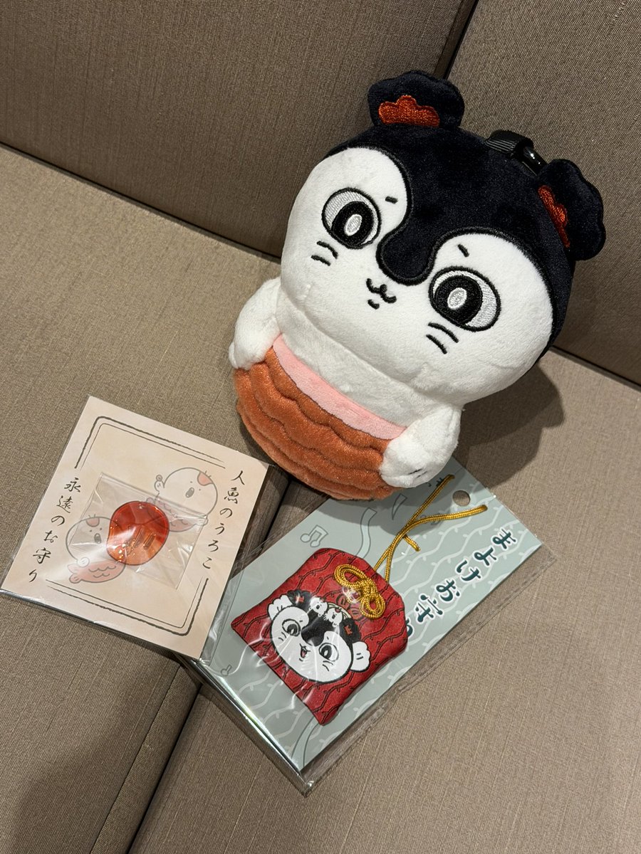 Wt4En's tweet photo. セイレーンちゃんがグッズ化するのを初登場からずっと待ってました😭美味しいお顔可愛すぎてどうしてもほしいです😭 https://t.co/289uiH3C0N