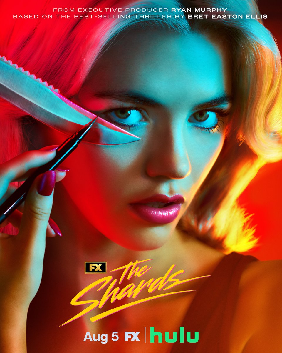 tracklist's tweet photo. UAU! Novos pôsteres de “The Shards”, série de Ryan Murphy sobre um grupo de amigos sofrendo ataques de um serial killer que mira adolescentes pela cidade.

Estreia em 5 de agosto no Disney+. https://t.co/sLtNI758yK