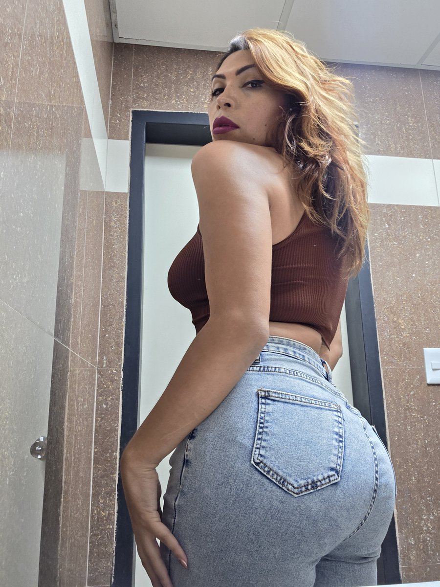 LaraMelani98544's tweet photo. Soy soltera 🤭 ¿y tu ? 😈🔥😜

#trans #chicatrans #parati #postviral #foryou https://t.co/coPvOFrydp