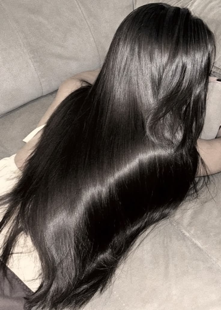 caelestialm's tweet photo. como o pinterest me vê 

•  eu
•  console 
•  cabelo
•  figure https://t.co/r4Nc7k4mj1