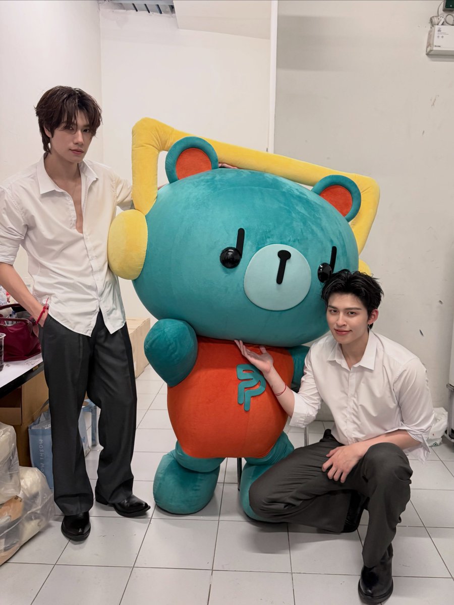doublepjourney_'s tweet photo. พิเพิ่ม ท่านปอนด์ พ่อพ่อ อบอุ่นหัวใจจจค้าบบบ 🤟🏻

📸 IG : permpoon.gmmtv

PPP FAMILY MOSHI MOSHI

#MoshiMoshixPondPhuwin
#PERMPOON
#ปอนด์ภูวินทร์ #PondPhuwin https://t.co/Mi2mq43ZUW