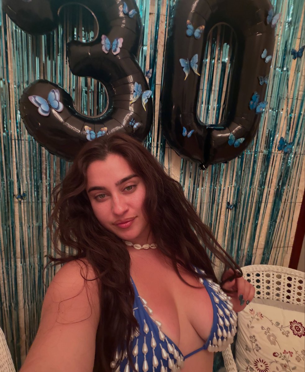 LMJUpdates's tweet photo. #IG | Lauren posted on Instagram #3 https://t.co/fKGOz51cj3