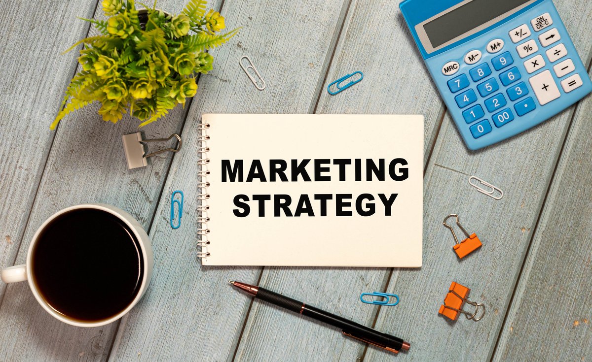 HaloPrograms's tweet photo. A strong #mortgage marketing strategy does more than generate #leads.
Explore proven mortgage broker marketing strategies and see how @MortgageHalo helps #automate consistent client engagement.
https://t.co/V26Jlmlb4R https://t.co/iCQ0RCya7a