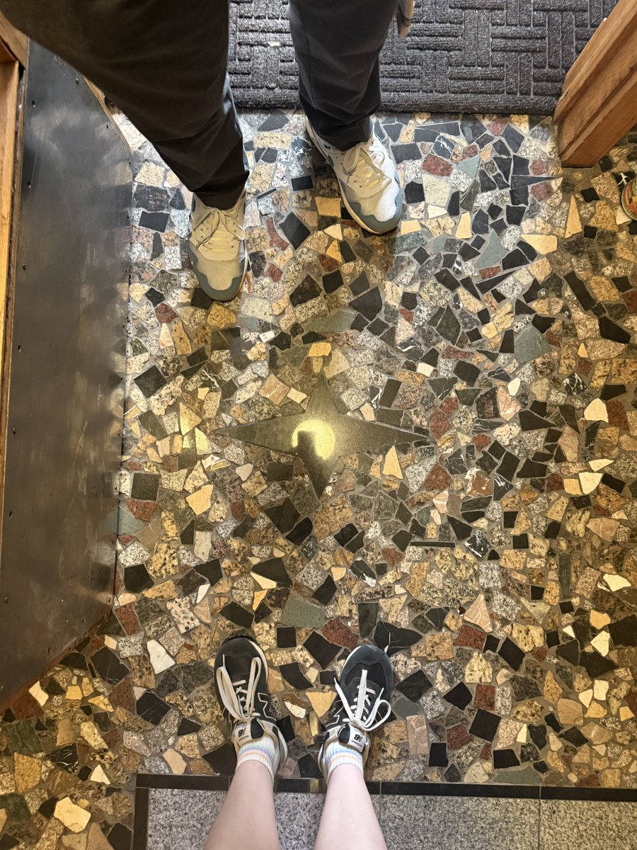 proletarat's tweet photo. Floor Friday #floorfriday
a Mexico City cafe / Lardon Logan square / lobby of my new apartment https://t.co/ZwaNvWot6i
