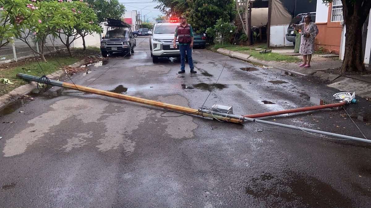 PC_Cln_'s tweet photo. Ante la reciente precipitación, realizamos recorridos de inspección por distintos puntos de la ciudad para salvaguardar la seguridad de la ciudadanía. https://t.co/lupJY9IvrV