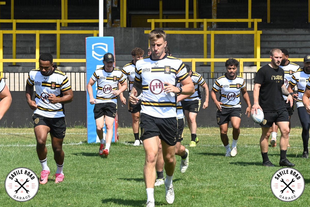 CTRLFC's tweet photo. Captains Run ✅ 🔜 @LeighLeopardsRL
🤝 @Savilerdgarage #COYF #CaptainsRun https://t.co/ddRFV0Aqg8