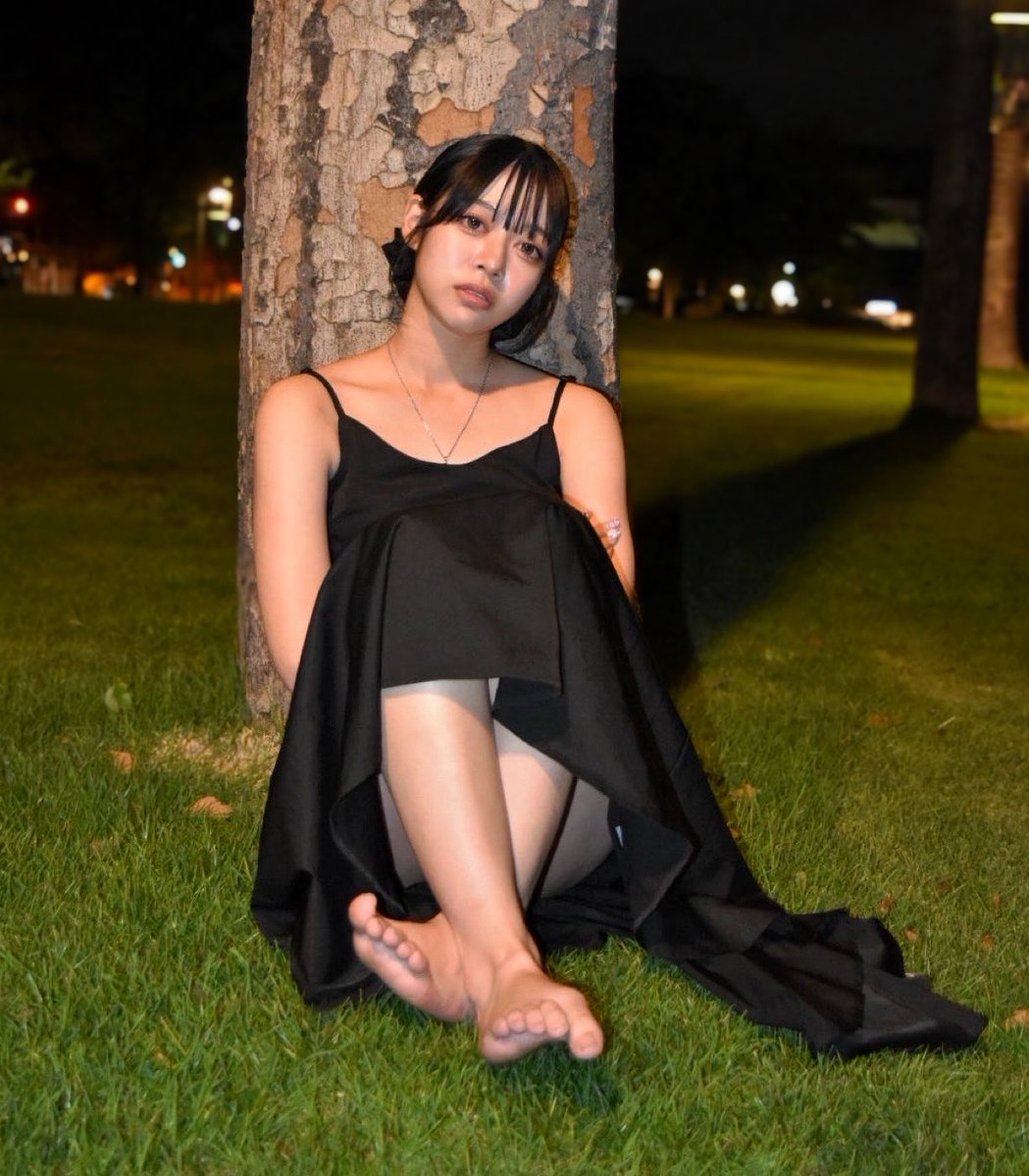 n_kameraman's tweet photo. 深夜の撮影会①🌙

model:@yui_lab0 

#ポートレート　#被写体��#被写体モデル  　#古民家　#裸足　#裸足女子　#ポートレート好きな人と繋がりたい https://t.co/E7JpzOlGce
