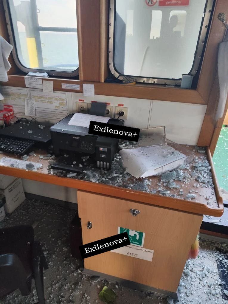 Maks_NAFO_FELLA's tweet photo. 🛳️💥 Unmanned Systems Forces reported the destruction of 13 more tankers of enemy's shadow fleet this night, - Exilenova https://t.co/r15mF4dZWh
