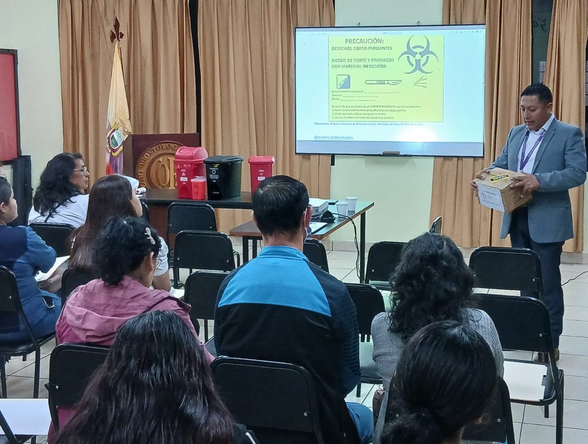 Acess_Ec's tweet photo. 📌 En este espacio, socializamos temas clave para el adecuado funcionamiento de los 🏥 establecimientos de salud:

🟣 Gestión interna de desechos sanitarios 🗑️.
🟣 Importancia de la citación en los procesos administrativos sancionatorios ⚖️.

#ACESSProtege https://t.co/UCENTdu0ak