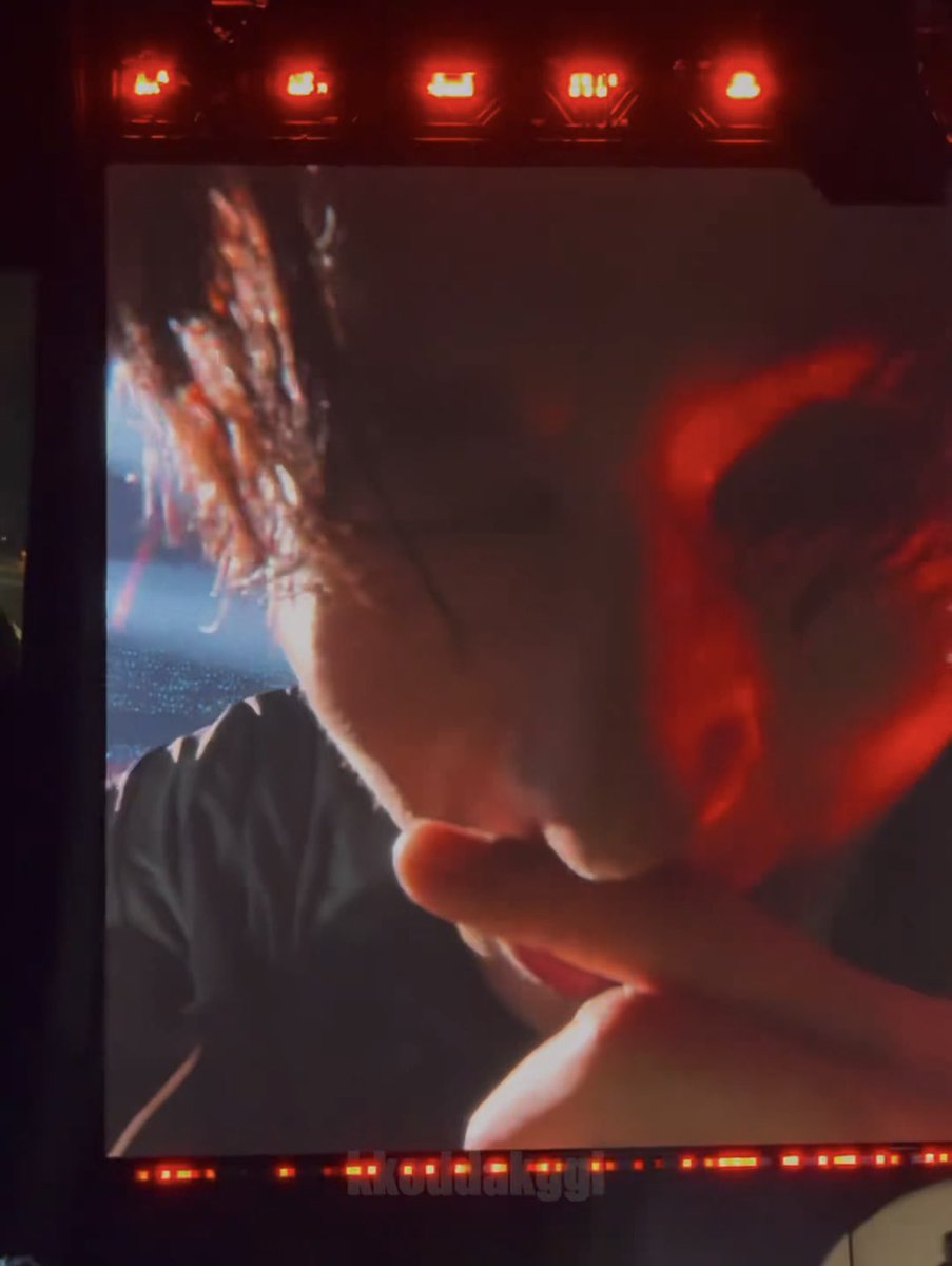 ultharutokun's tweet photo. please dont ever remove this close-up cam from every treasure’s concert ever 🤣 https://t.co/jZlPo8FMw2