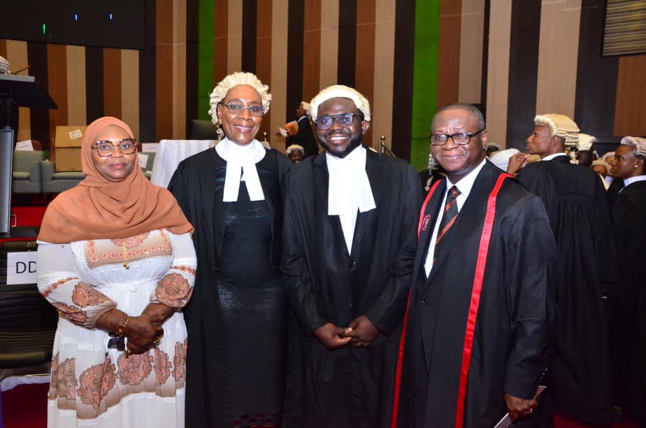 _fefas's tweet photo. J.A Ijaodola ESQ 

Barrister and solicitor of the Supreme Court of Nigeria. 

LLB (first class) 
BL( first class) 
And many others. https://t.co/pzmjwg3PpP