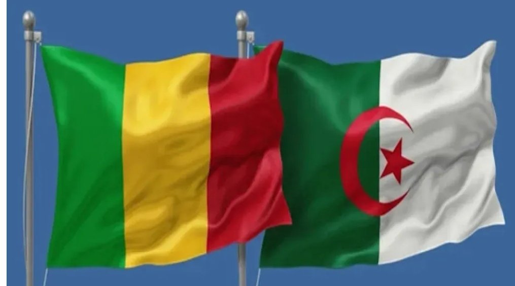 Iskander21358's tweet photo. 🔴#الجزائر تعيد فتح مجالها الجوي الوطني أمام الطيران #المالي .

قررت الجزائر ابتداء من اليوم الجمعة 10 جويلية 2026 إعادة فتح مجالها الجوي الوطني بالكامل أمام حركة الطيران المالية ويشمل هذا القرار كل الرحلات الجوية المتوجهة والقادمة من دولة مالي عبر مختلف الوجهات الدولية. https://t.co/p4BEH58k8P