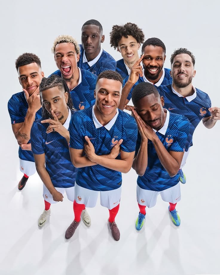 tehi80005's tweet photo. French squad🇫🇷✊🏻🔥 https://t.co/e7nouCdPvI