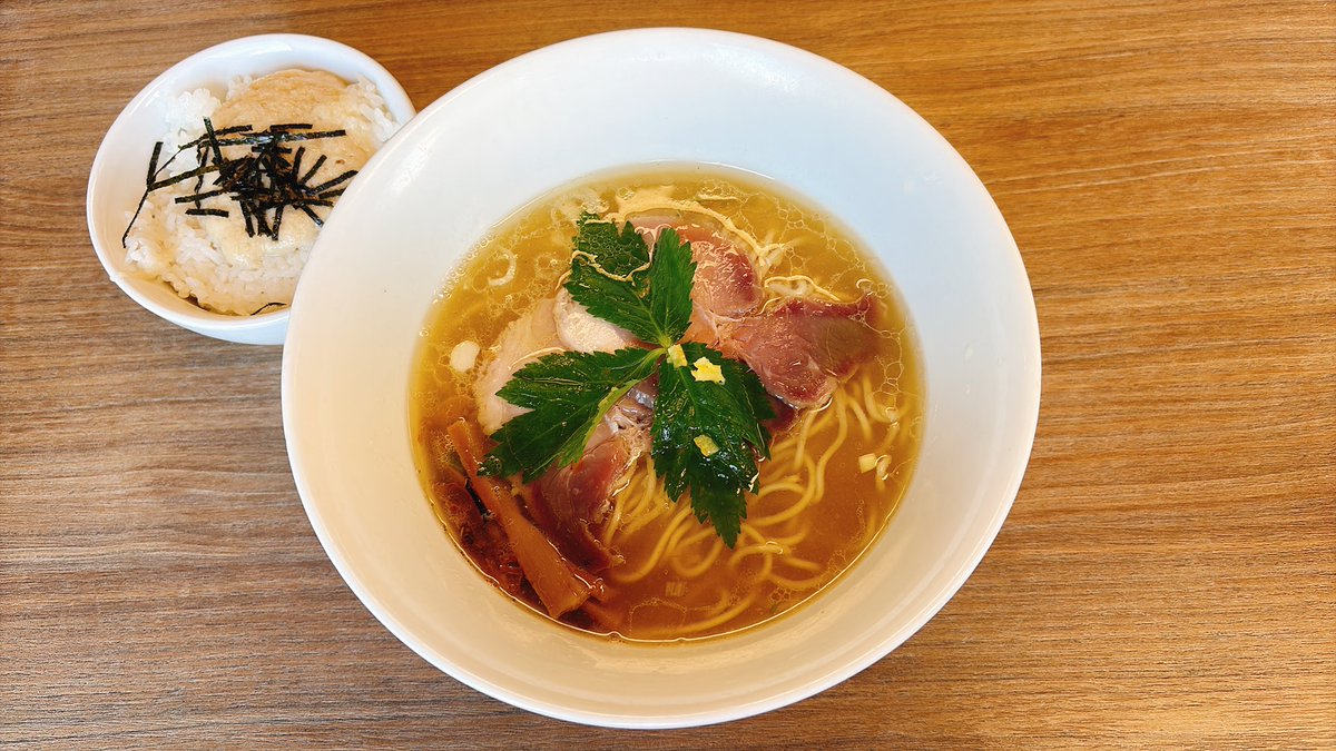 salt_pd's tweet photo. 最後の東京メシ、めちゃ美味しかったჱ̒ ᴖ⩊ᴖ ） https://t.co/p8NzFK2Svn