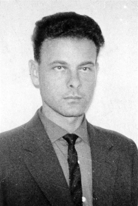 teem1956's tweet photo. Bohdan Mykołajowycz Staszynski (ukr. Б��гдан Миколайович Сташинський; ur. 4 listopada 1931 w Barszczowicach) – oficer KGB, zawodowy zabójca.
Jednym z powierzonym mu zadaniem była eliminacja lidera nacjonalistów ukraińskich Stepana Bandery.  Wykonał zadanie w Monachium 15 X 1959. https://t.co/gHSCkAxK4m