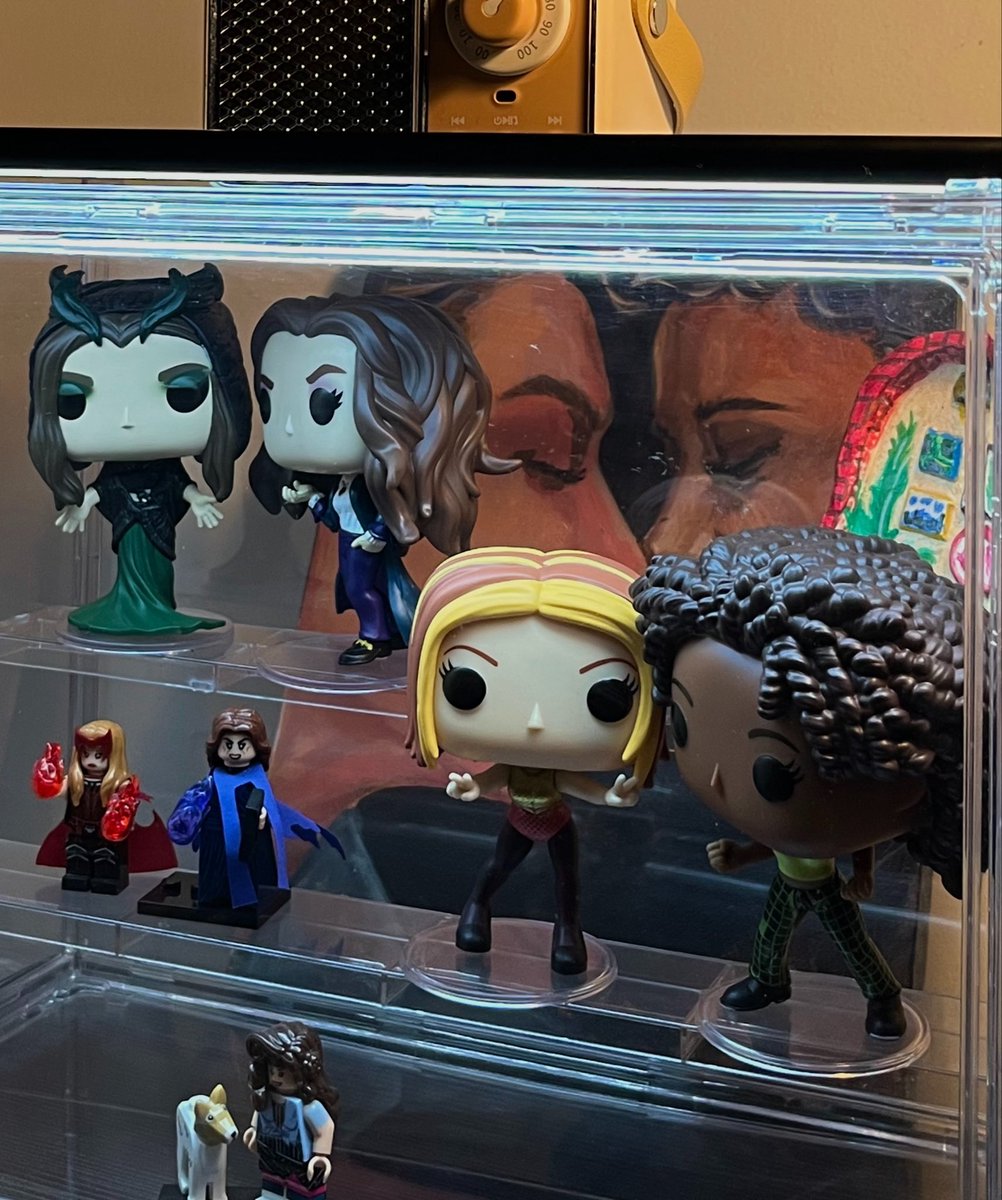 cursedchild00's tweet photo. two new bombshells enter the villa https://t.co/5n9UKC0ldt