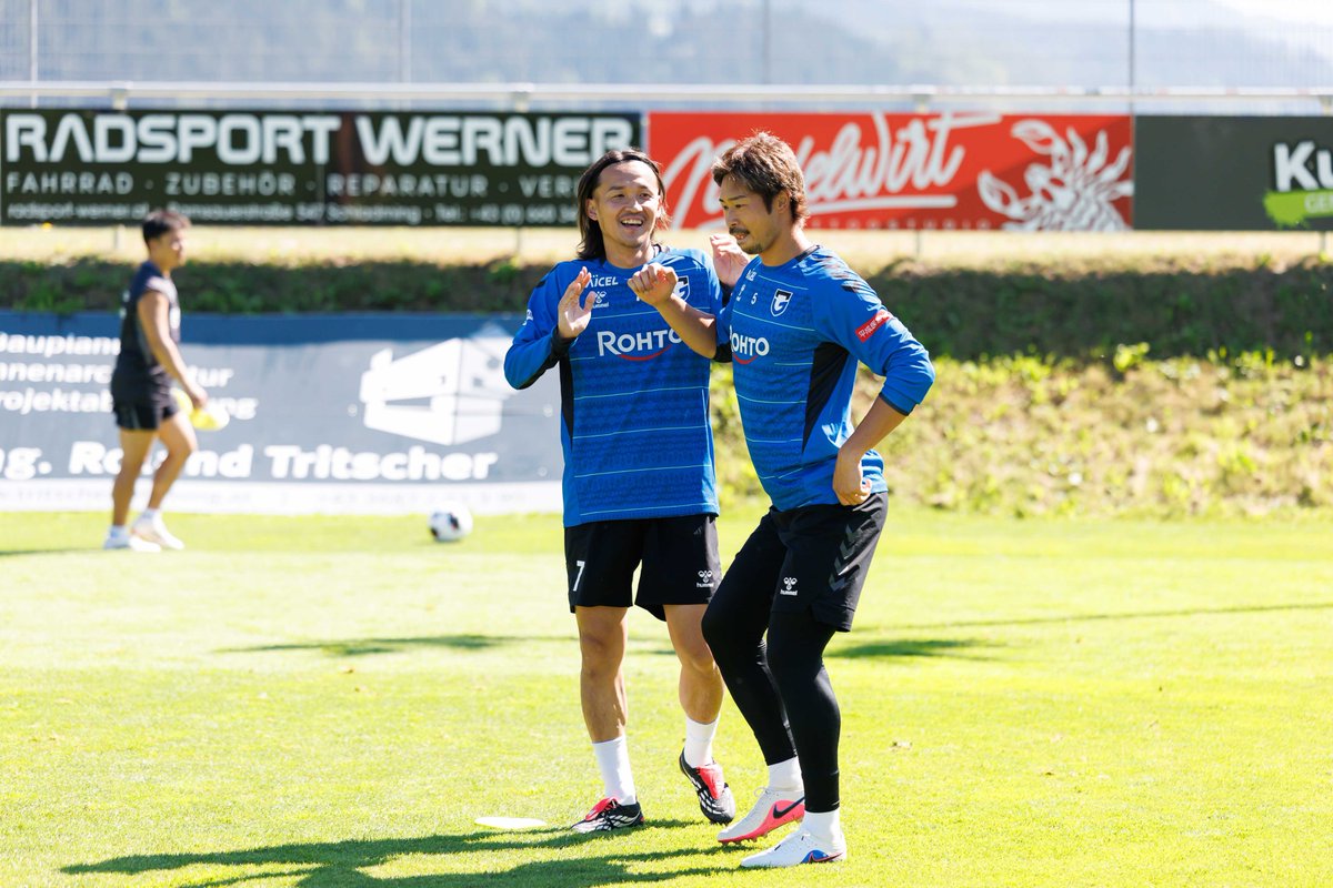 GAMBA_OFFICIAL's tweet photo. 🇦🇹オーストリアキャンプ DAY5☀️

キャンプ期間中で一番の快晴のもと、初のトレーニングマッチとなるACスパルタ・プラハ戦に向けてコンディションを整えました💪

🎥キャンプレポート随時配信中！
https://t.co/f1D60gb8GQ

#ガンバ大阪 #GAMBAOSAKA https://t.co/fq1owppddg