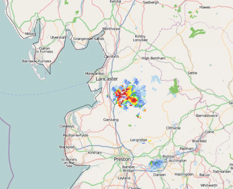 UK Thunderstorm Updates tweet media