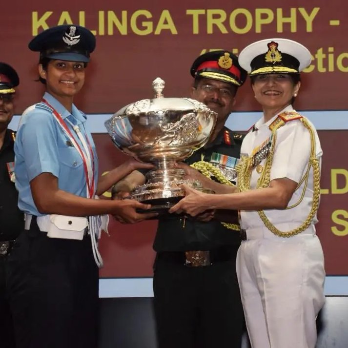 SSBCrack's tweet photo. Meet Flying Officer Ananya Phadke 

A Khelo India badminton gold medallist.

An outstanding medical graduate from AFMC, Pune.

And now, a commissioned officer of the Indian Air Force.

Flying Officer Ananya Phadke received the prestigious President’s Gold Medal.

She was named the Best All-Round Outgoing Medical Graduate of AFMC.

She also won the Kalinga Trophy for exemplary overall performance.

In 2019, she clinched gold in the Under-17 doubles category at the Khelo India Youth Games.

She successfully balanced competitive badminton with demanding medical studies.

At AFMC, she excelled in academics, clinical training, sports, leadership and military discipline.

Her parents, Dr Sachin Phadke and Dr Gautami Phadke, are both dentists.

They proudly witnessed her commissioning and award ceremony on 10 July 2026.

She was among 141 medical graduates commissioned from AFMC’s 60th Batch.

Seventeen officers from the batch joined the Indian Air Force.

Her journey reflects discipline, perseverance and all-round excellence.

From the badminton court to the blue uniform—

Flying Officer Ananya Phadke is an inspiration for every young defence aspirant.

Jai Hind
