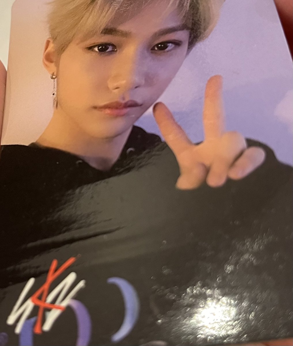 iceprincelix's tweet photo. VENDA/ VENDO - STRAY KIDS

• Valores na imagem + frete nacional 
• Meus feedbacks estão nos destaques do ig (mesmo user)
• Photocards marcados com 🔵 só saem com um 🔴
• Os avariados marcados com * estão conforme as fotos 2 e 3, os demais sem avarias https://t.co/0gXlpAjFgM