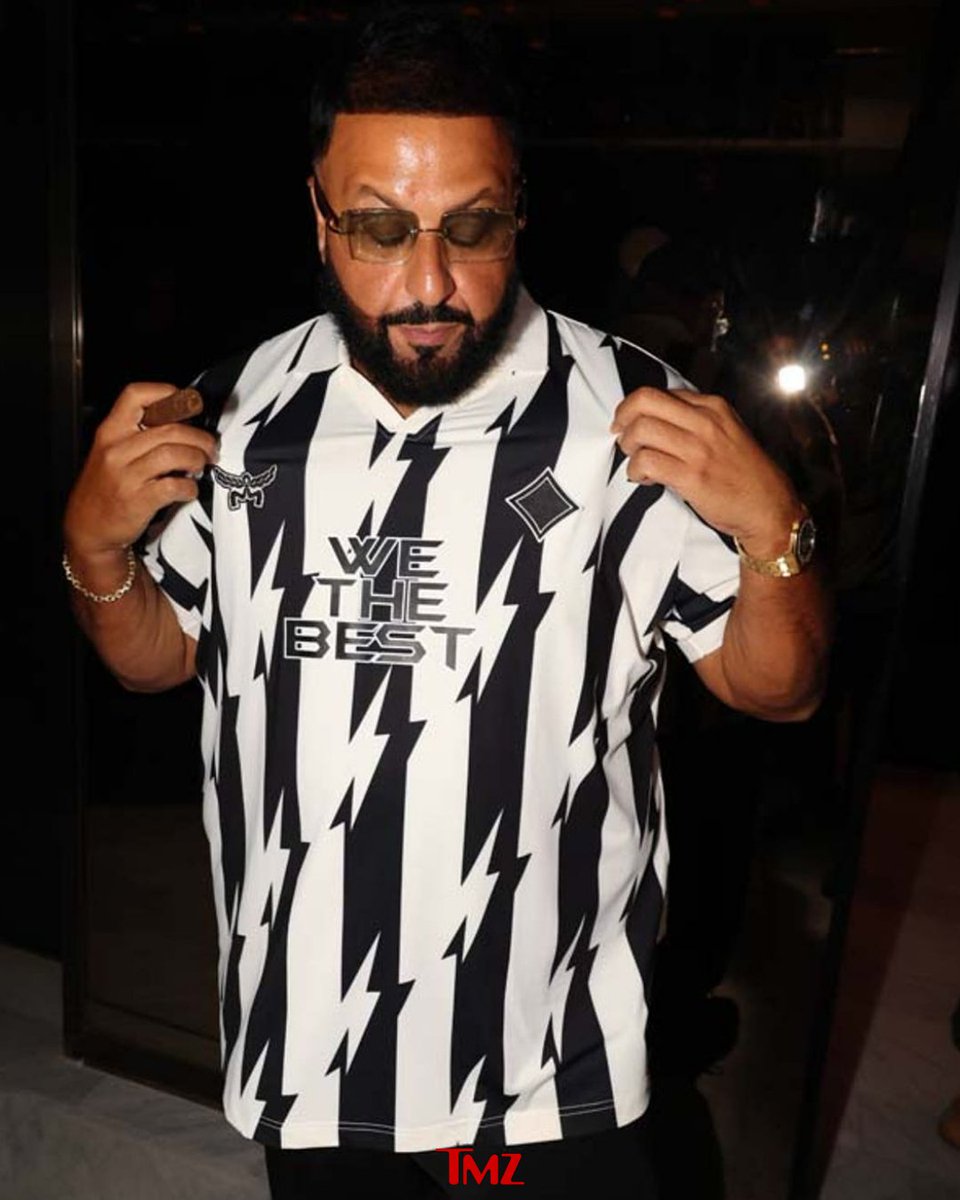 TMZ's tweet photo. 💪 DJ Khaled shows off impressive weight loss! 

Photos: https://t.co/SgN0M7zDo2 https://t.co/7s70HH1h1w