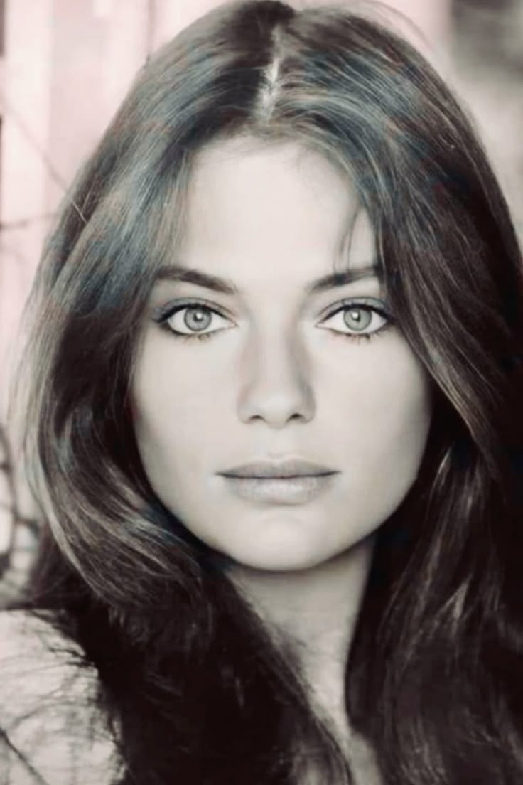 granit29's tweet photo. @merlinpapin3 #SondageYeuxduCinéma
Jacqueline Bisset
Sophia Loren
Hedy Lamarr https://t.co/YMABcJTHLJ