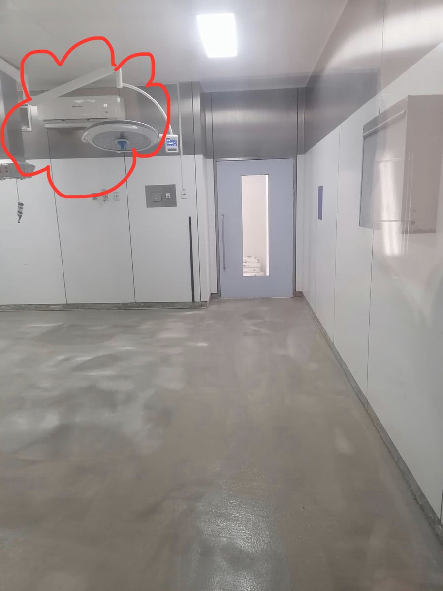 KarlaMaEstrella's tweet photo. Martí Batres buscando enemigos imaginarios que critican su “trabajo” en la “ultraderecha”

El mismo @martibatres hoy: sube foto de un minisplit adentro de un quirófano 🫠 https://t.co/xIgi9CwUqZ