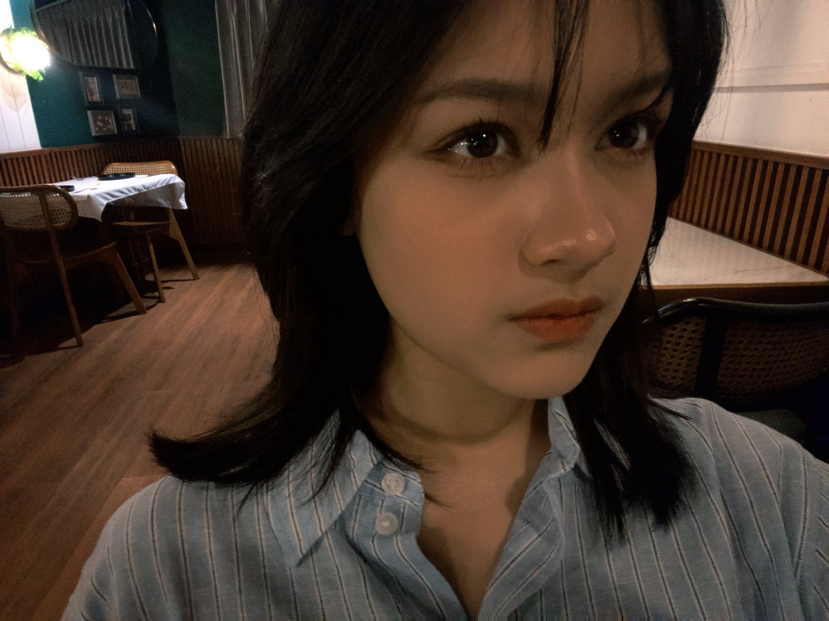 Nachia_JKT48's tweet photo. thank u livenya.. selamat malam https://t.co/wPbwEE343Q