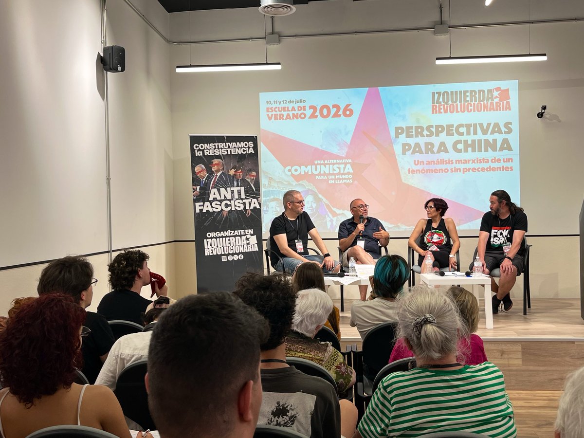 IzquierdaRevol's tweet photo. El imperialismo estadounidense ha perdido la base económica que sostenía su hegemonía durante décadas. ¿Cuáles son las perspectivas?

"Igual que el siglo XX fue el siglo de EEUU, este siglo es el de China. Pero el imperialismo chino no es ningún aliado de los pueblos del mundo”. https://t.co/xfHwpkxew7