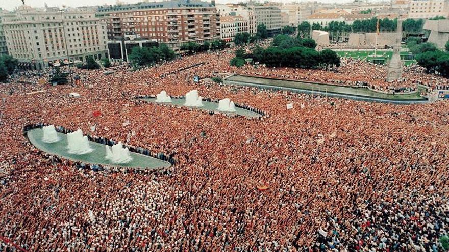 TheJam30429949's tweet photo. En recuerdo de Miguel Ángel Blanco y de como éramos los españoles, la sociedad española. En fin... https://t.co/LHQYJxFxNU