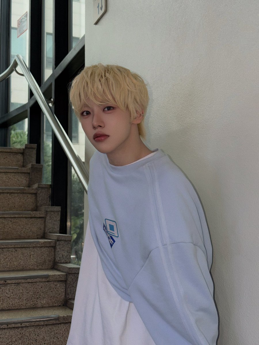 AHOF_official's tweet photo. 🏃 260710 RTY
뮤직뱅크 🎾💙

#AHOF #아홉
#WOONGKI #차웅기 https://t.co/d7CcUuqLbS