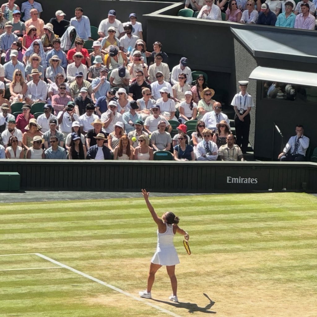 mpetersita's tweet photo. and rodger federer is sexy. now how are you!!!” https://t.co/bLZTL63IJJ