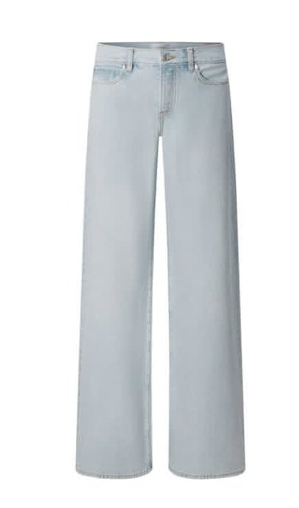 Gissyzzn's tweet photo. Alex wearing:

Alice + Olivia:  FREYA BUTTON DOWN TOP (235€)

Frame: The Leo Jeans (280€)

Chanel: Mini 25 ( si es de piel de ternera 5.600 €, si son de otros materiales:  5.500 €) https://t.co/hsK31klmTz