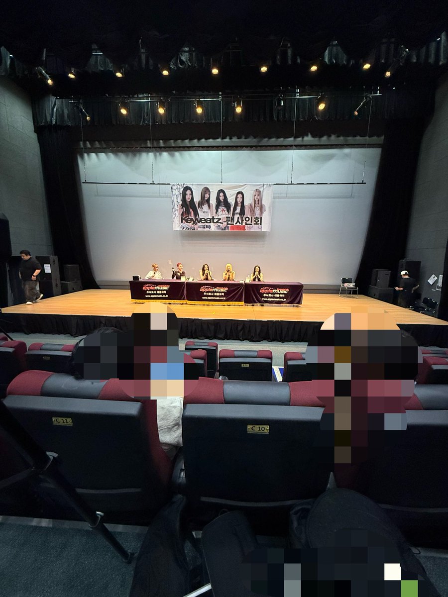 pppckle's tweet photo. 오천만원이어도 오천번 가고싶은 ㅋㅂㅊ 팬싸인회입니다 @.@ https://t.co/5tP1IuxjJv