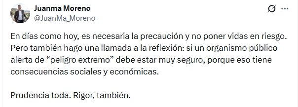 FonsiLoaiza's tweet photo. Juanma Moreno fue el primer dirigente político en criticar públicamente las alertas en los móviles por emergencias. Hoy ha defendido no haberlo enviado en los incendios en Almería en los que han fallecido 12 personas. https://t.co/IDMT0GwIDn